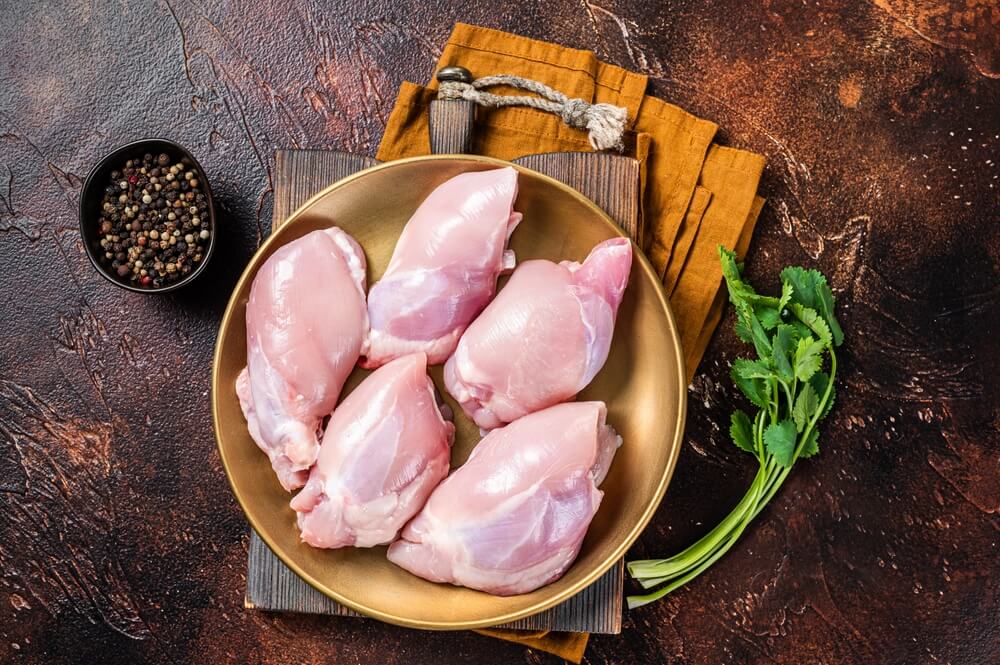 Exploring the Nutritional Differences Between Boneless Chicken and Mutton