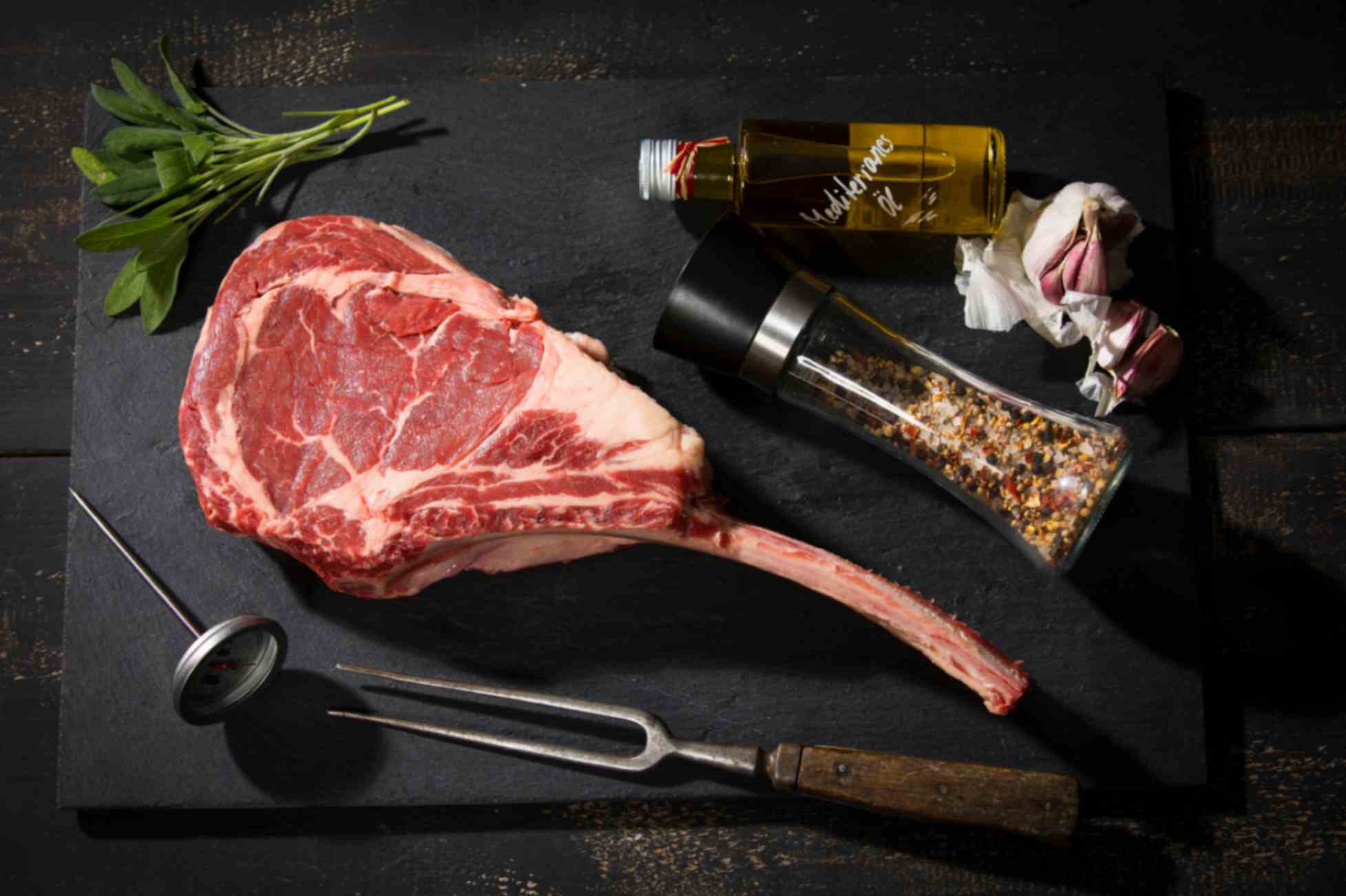 A Butcher's Insight: Picking the Perfect Tomahawk Steak