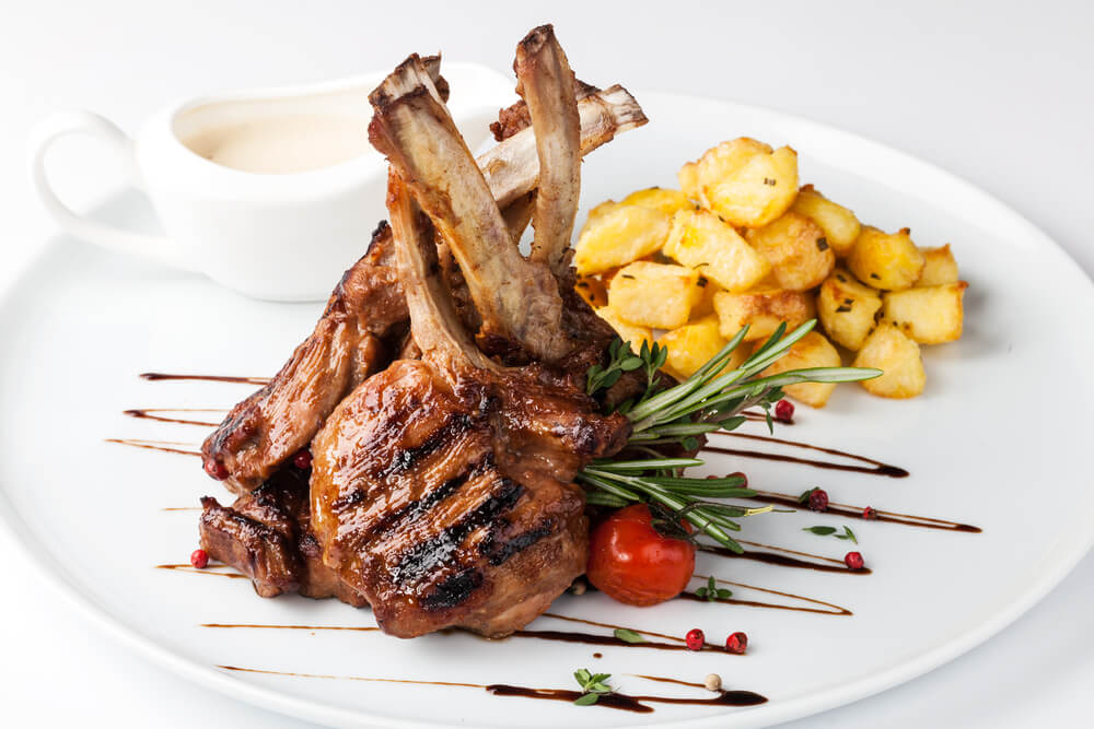 How to Choose the Best Lamb Chops: Cuts and Quality Considerations