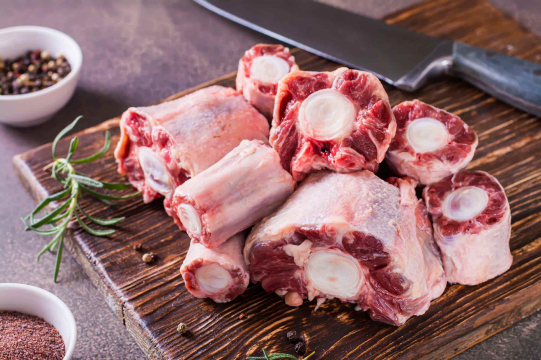 Oxtail 101: Nutrition, Flavour, and Traditional Cooking Techniques